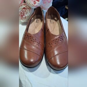 Clarks Evianna Fig Brown Size 8